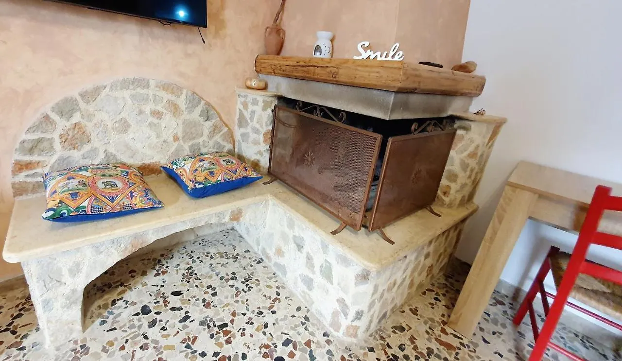 Casetta Nonna Giacomina 2 camere con angolo cottur Valderice Appartamento