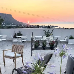 Couette-café Casale Belvedere Vista Mare, Valderice
